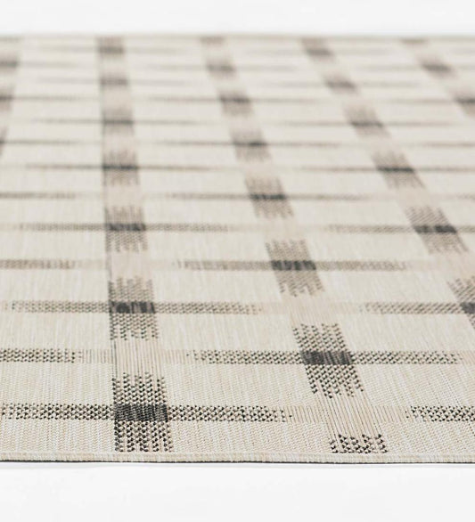 Plow & Hearth Area Rugs Indoor Living Indoor/Outdoor Aurora Polypropylene Rug