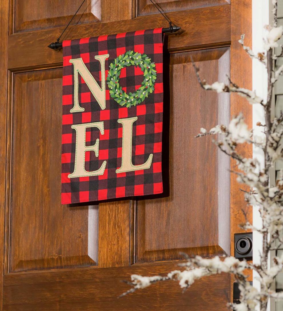 Plow & Hearth Garden Accents Yard & Garden Noel Buffalo Check Plaid Linen Garden Flag With Wreath Accent