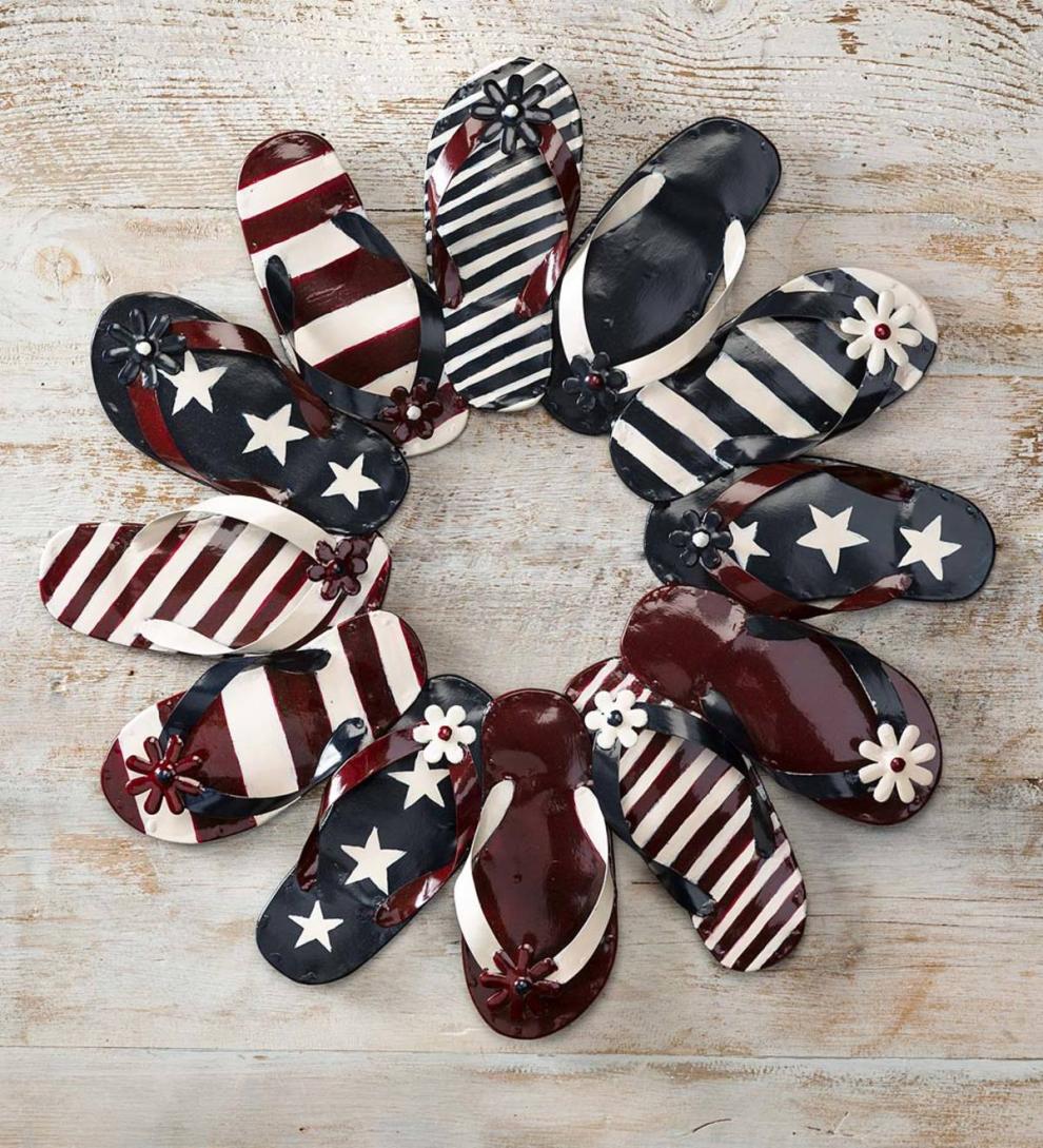 Plow & Hearth Home Accents Indoor Living Indoor/Outdoor Summer Flip-Flop Americana Metal Wreath