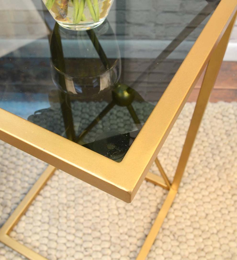 Plow & Hearth Accent Tables Indoor Living Gold And Black C-Shaped Accent Table - Black/Gold