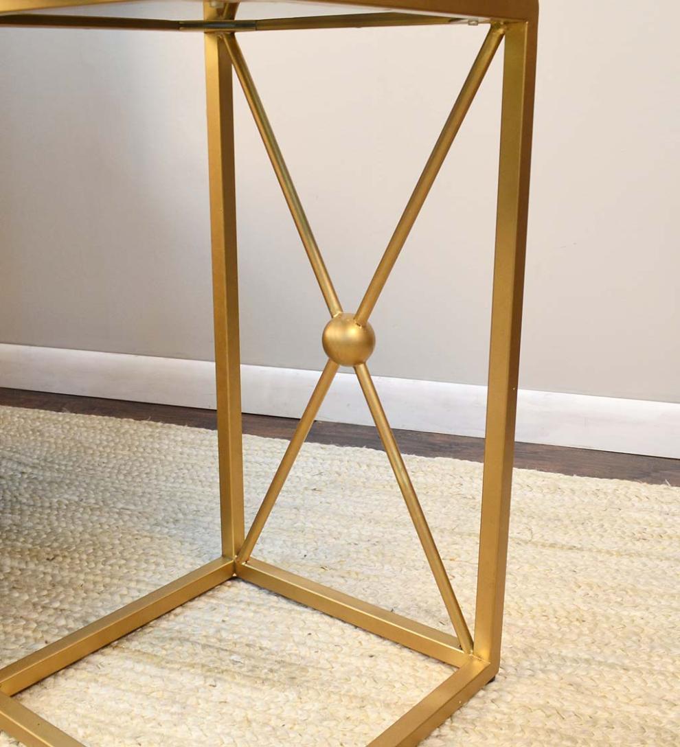 Plow & Hearth Accent Tables Indoor Living Gold And Black C-Shaped Accent Table - Black/Gold