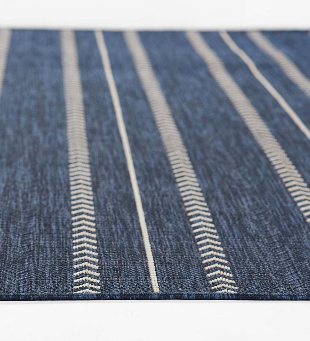 Plow & Hearth Area Rugs Indoor Living Indoor/Outdoor Arabella Stripe Polypropylene Rug