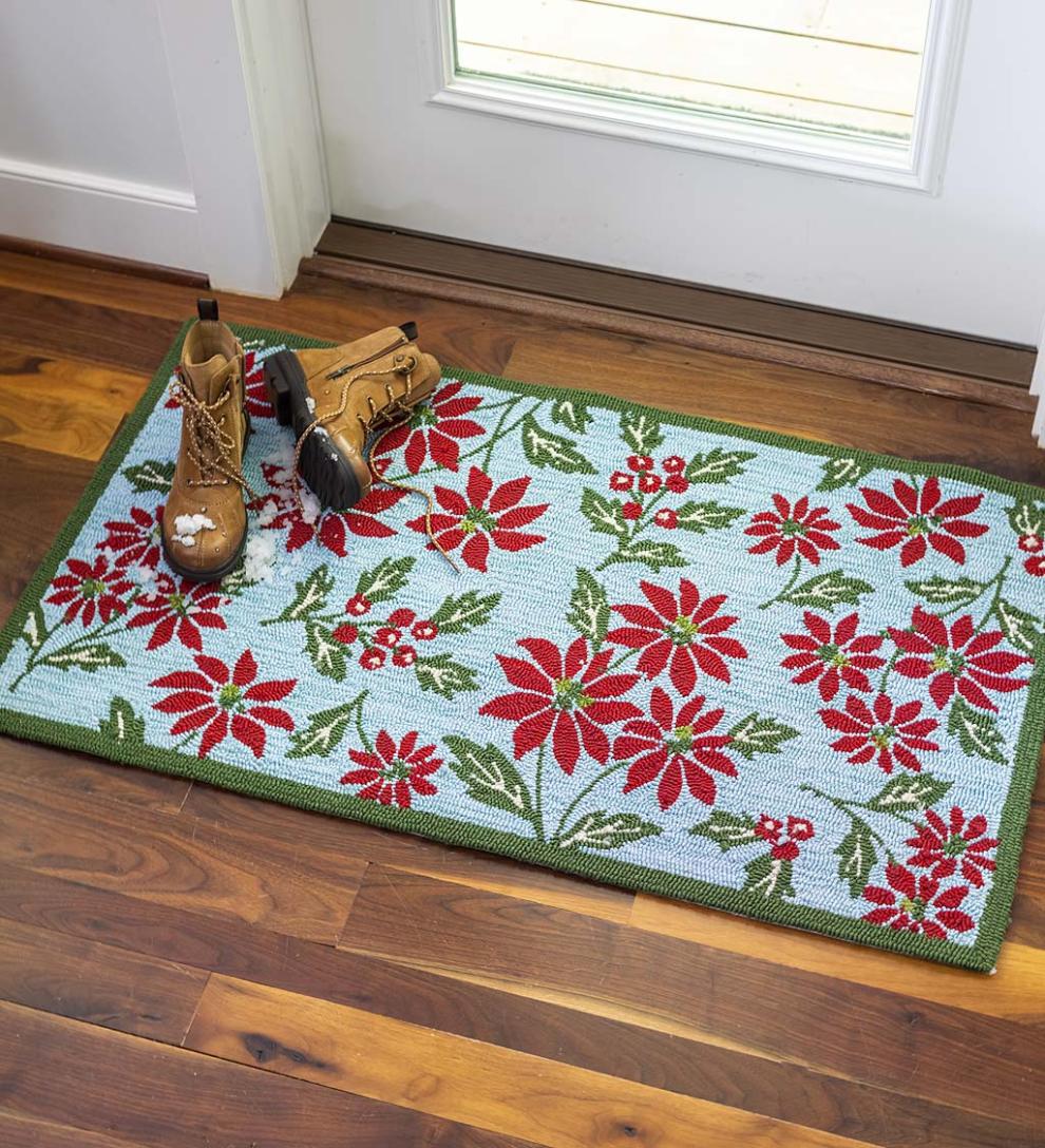 Plow & Hearth Area Rugs Indoor Living Indoor/Outdoor Poinsettia Hooked Polypropylene Accent Rug
