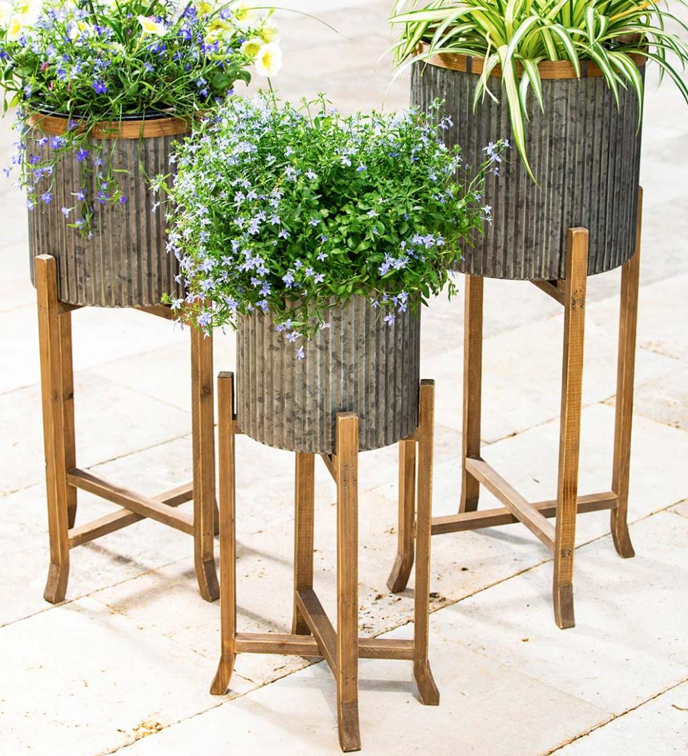 Plow & Hearth Deck & Patio Accents Outdoor Living Corrugated Galvanized Metal Planter With Wooden Stand, Set Of 3