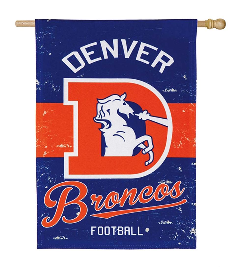 Plow & Hearth Deck & Patio Accents Outdoor Living Double-Sided Vintage Graphic Nfl Team Pride Linen House Flag - Green Bay Packers