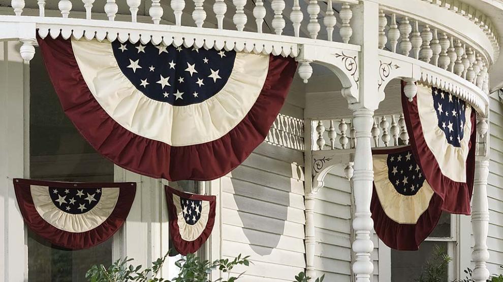 Plow & Hearth Deck & Patio Accents Outdoor Living Half-Round Cotton Duck Patriotic Vintage Bunting With Embroidery