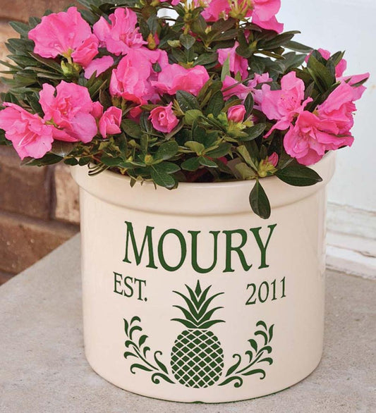 Plow & Hearth Deck & Patio Accents Outdoor Living Pineapple Personalized Crock With Name And Year - Black