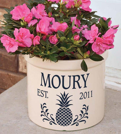 Plow & Hearth Deck & Patio Accents Outdoor Living Pineapple Personalized Crock With Name And Year - Black