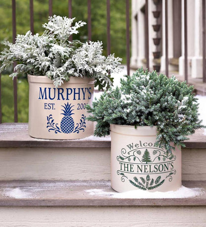 Plow & Hearth Deck & Patio Accents Outdoor Living Pineapple Personalized Crock With Name And Year - Black