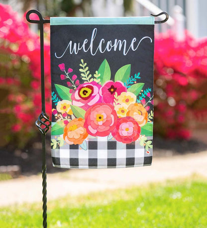 Plow & Hearth Decorative Garden Accents Yard & Garden Floral Bouquet Linen Garden Welcome Flag