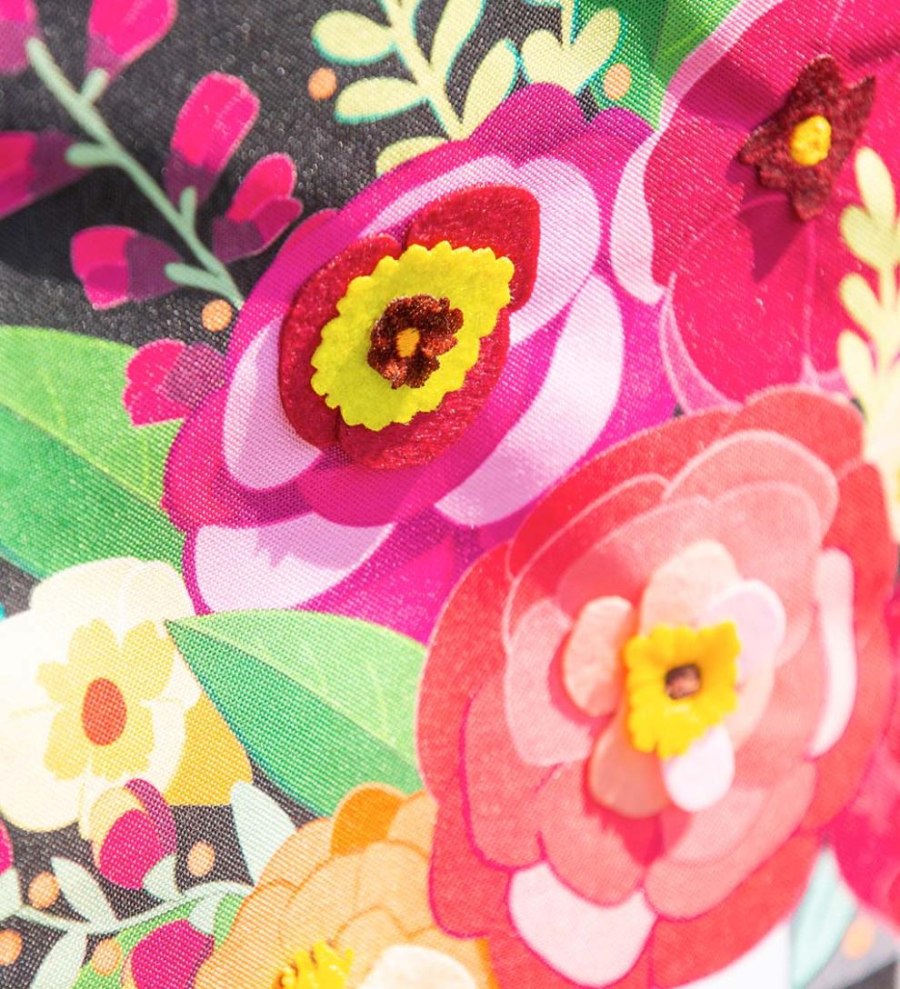 Plow & Hearth Decorative Garden Accents Yard & Garden Floral Bouquet Linen Garden Welcome Flag