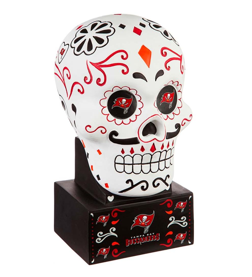 Plow & Hearth Decorative Garden Accents Yard & Garden Tampa Bay Buccaneers Sugar Skull Statue