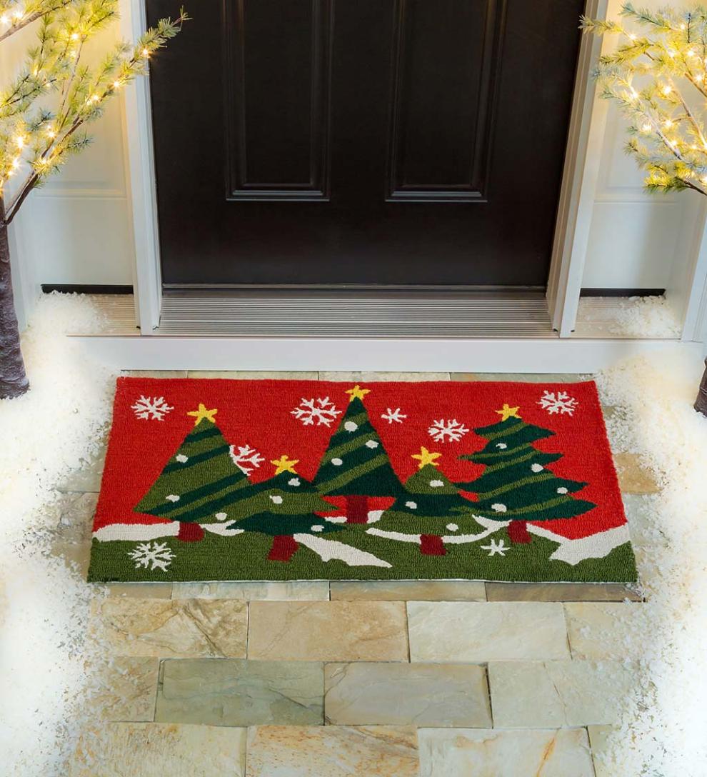 Plow & Hearth Doormats & Boot Trays Outdoor Living Christmas Trees Holiday Hooked Accent Rug