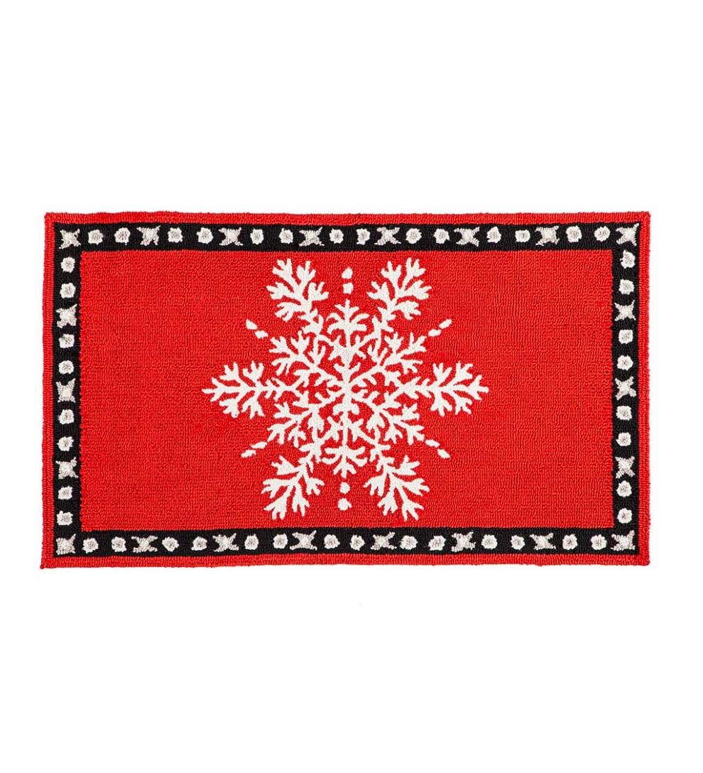 Plow & Hearth Doormats & Boot Trays Outdoor Living Red Snowflake Hooked Accent Rug