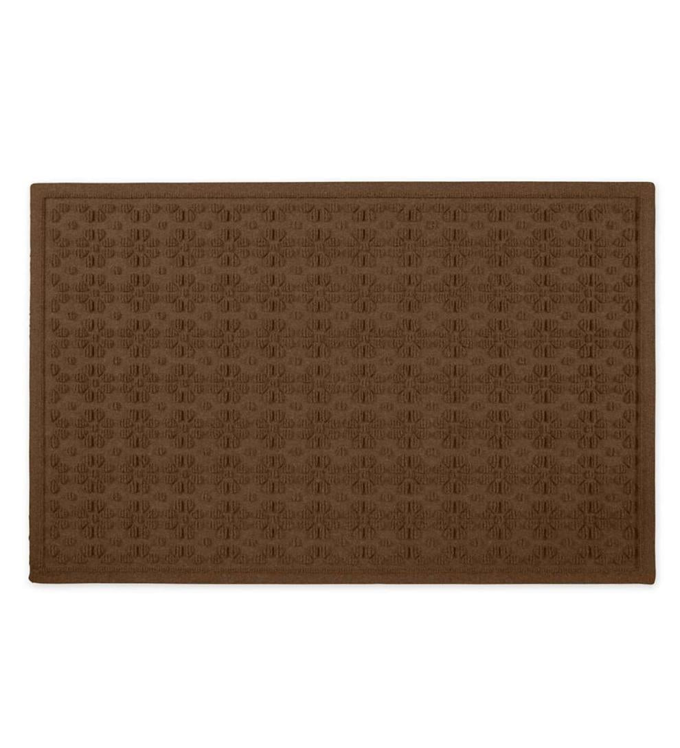 Plow & Hearth Doormats Indoor Living Waterhog Daisy Doormat