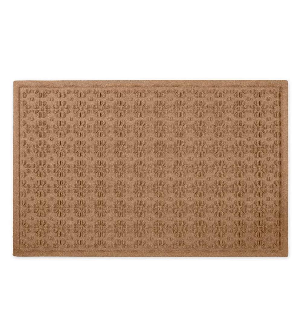 Plow & Hearth Doormats Indoor Living Waterhog Daisy Doormat