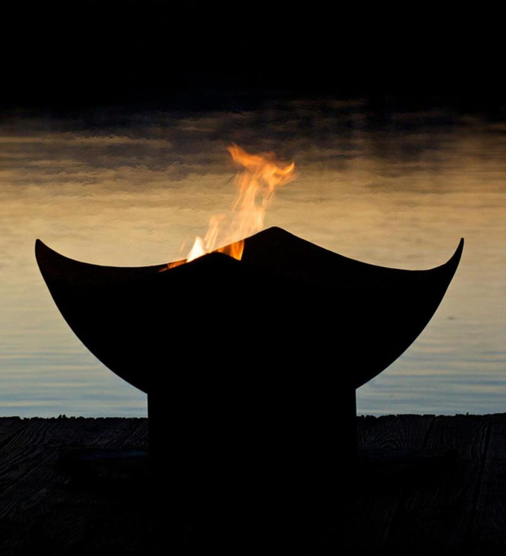 Plow & Hearth Fire Pits Fireplace & Hearth American-Made Firepit Art Manta Ray Fire Pit