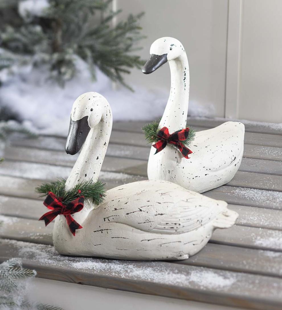Plow & Hearth Garden Accents Yard & Garden Hand-Painted Holiday Swan Statue With Wreath