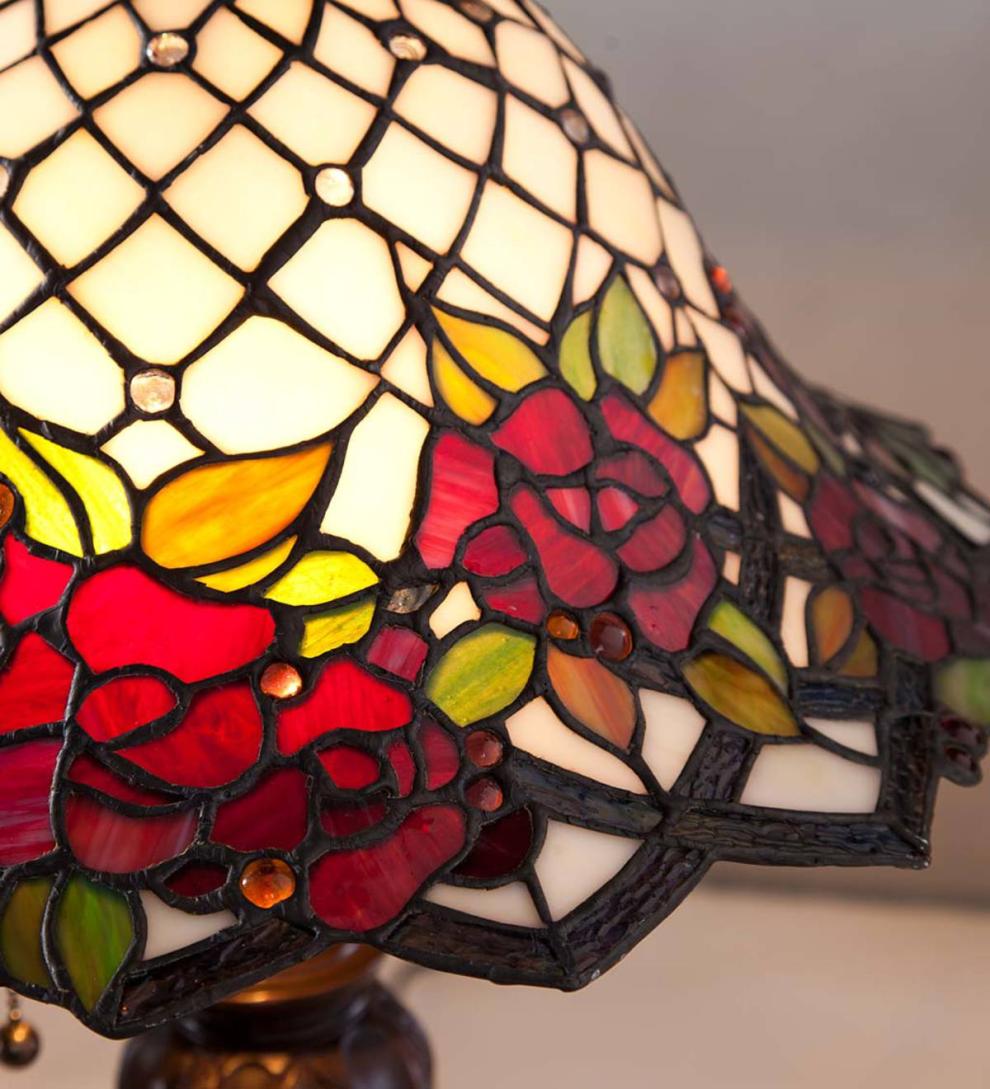 Plow & Hearth Home Accents Indoor Living Chesterfield Tiffany Style Stained Glass Table Lamp