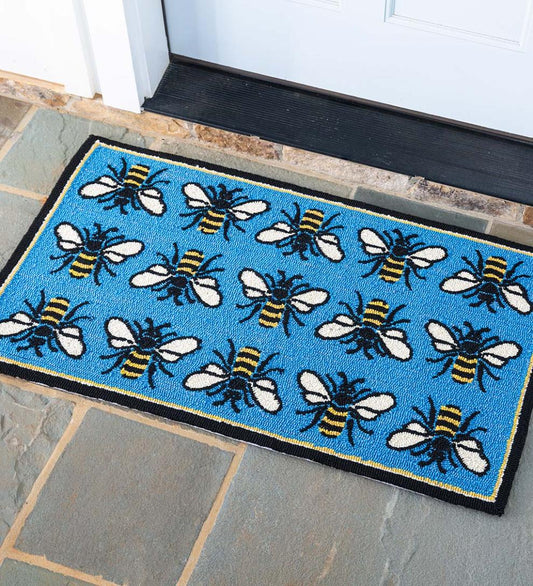 Plow & Hearth Home Accents Indoor Living Indoor/Outdoor Busy Bee Hooked Polypropylene Accent Rug