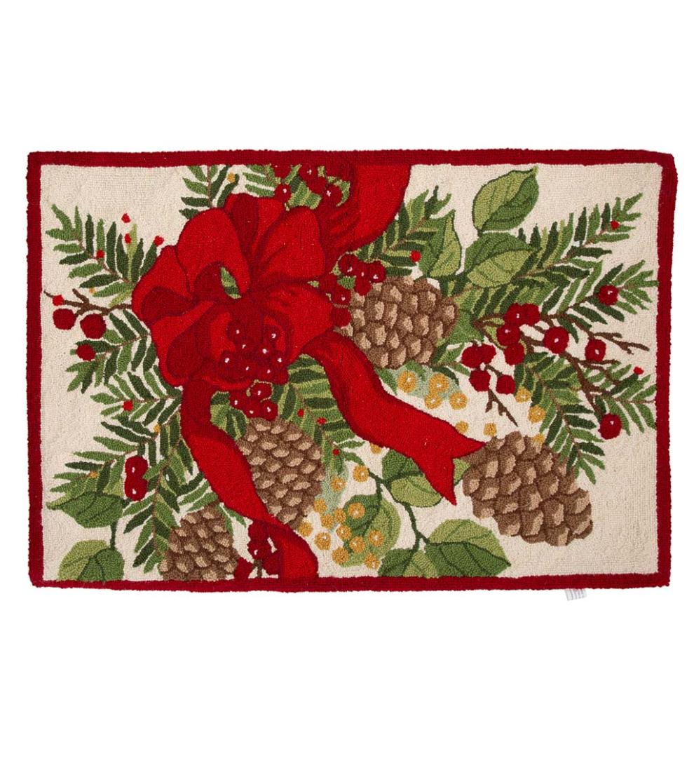 Plow & Hearth Home Accents Indoor Living Pine Cone And Bow Holiday Bouquet Wool Hearth Rug