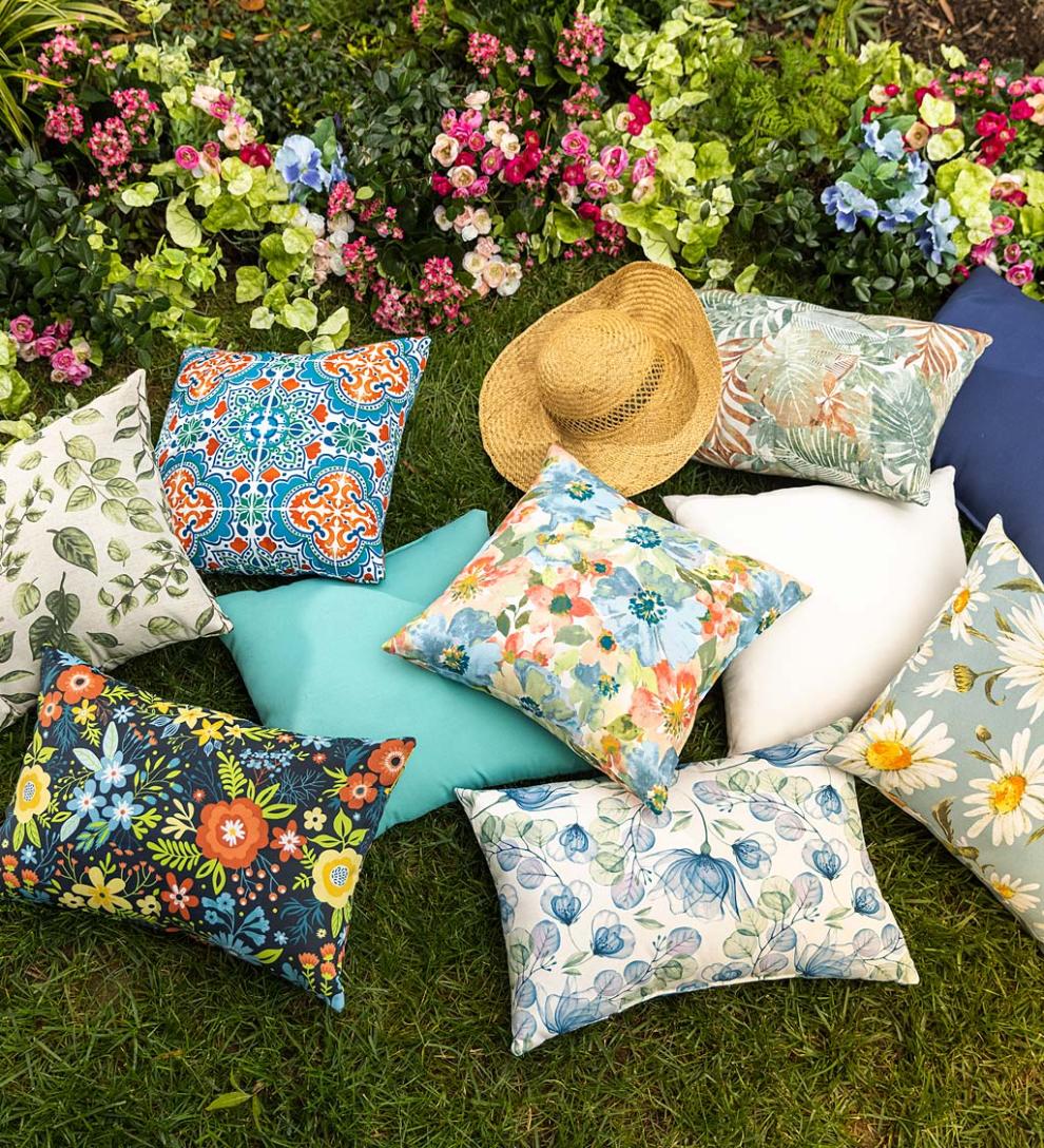 Plow & Hearth Outdoor Furniture Cushions Outdoor Living Polyester Classic Throw Pillows