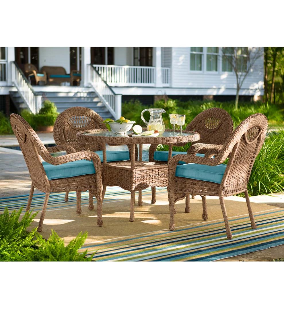 Plow & Hearth Outdoor Wicker Outdoor Living Prospect Hill Round Dining Table And Chairs