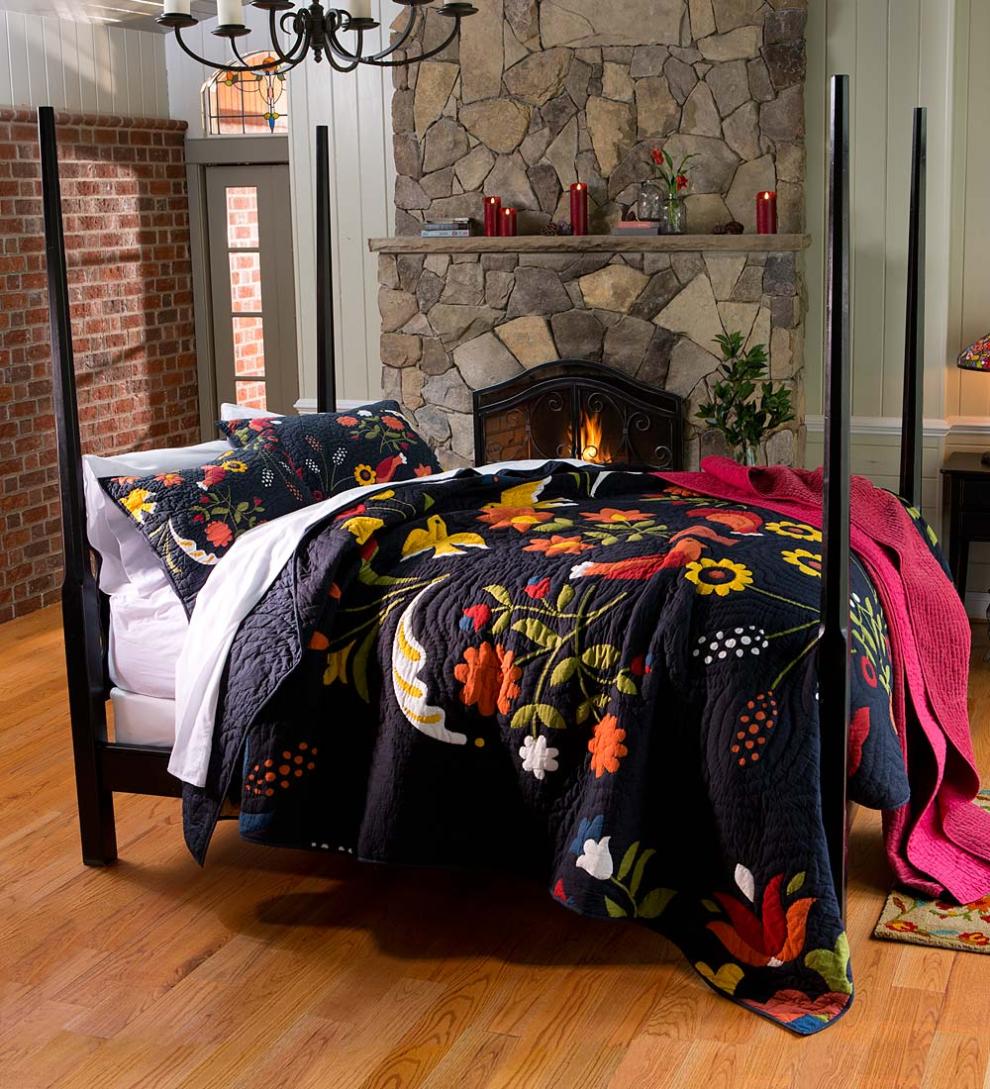 Plow & Hearth Quilts & Bedspreads Indoor Living Ansley Folk Art Quilt Set