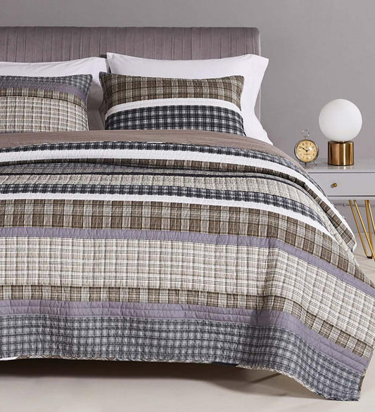 Plow & Hearth Quilts & Bedspreads Indoor Living Gold Rush Gray Quilt Set