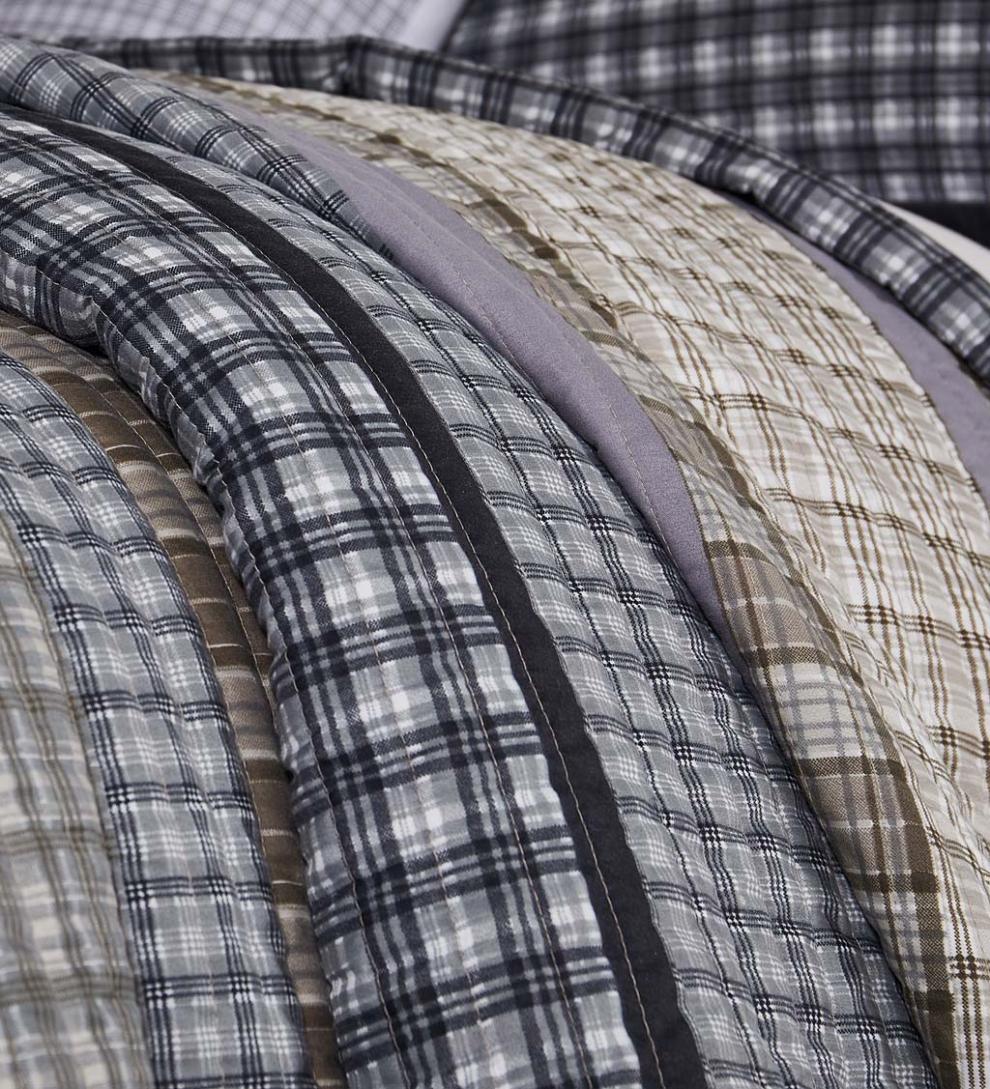 Plow & Hearth Quilts & Bedspreads Indoor Living Gold Rush Gray Quilt Set
