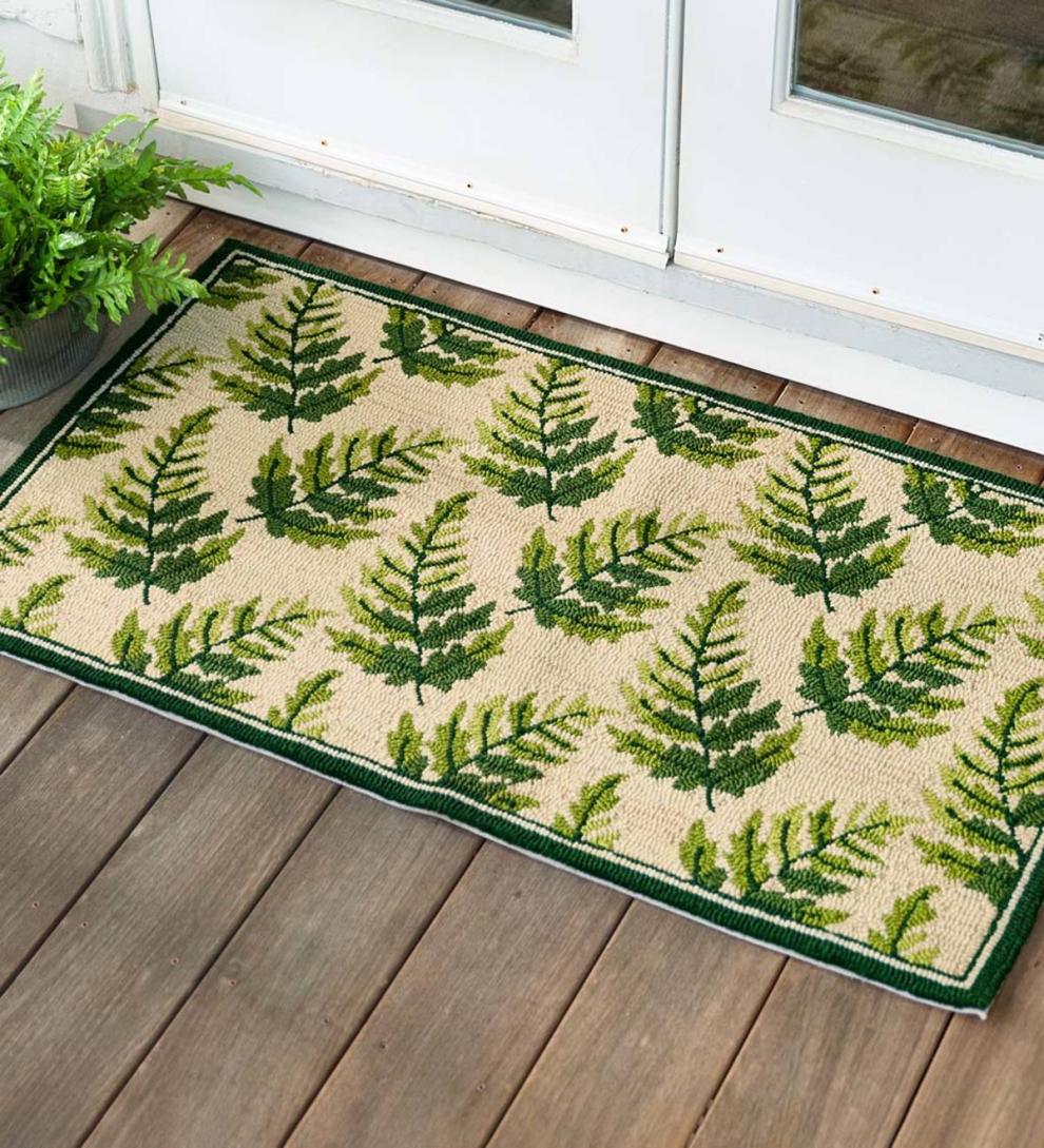 Plow & Hearth Small Accent Rugs Indoor Living Indoor/Outdoor Fern Hooked Accent Rug