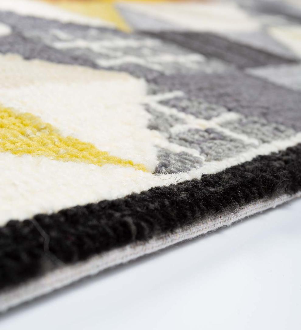 Plow & Hearth Small Accent Rugs Indoor Living Indoor/Outdoor Springtime Quilt Polypropylene Rug Runner