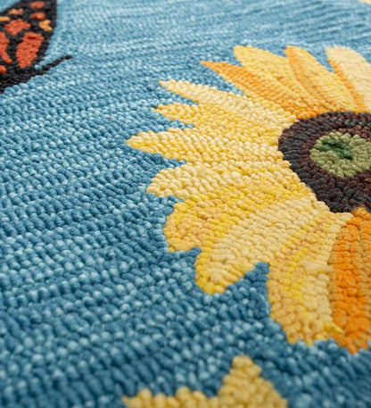 Plow & Hearth Small Accent Rugs Indoor Living Indoor/Outdoor Sunflower And Butterfly Hooked Polypropylene Accent Rug