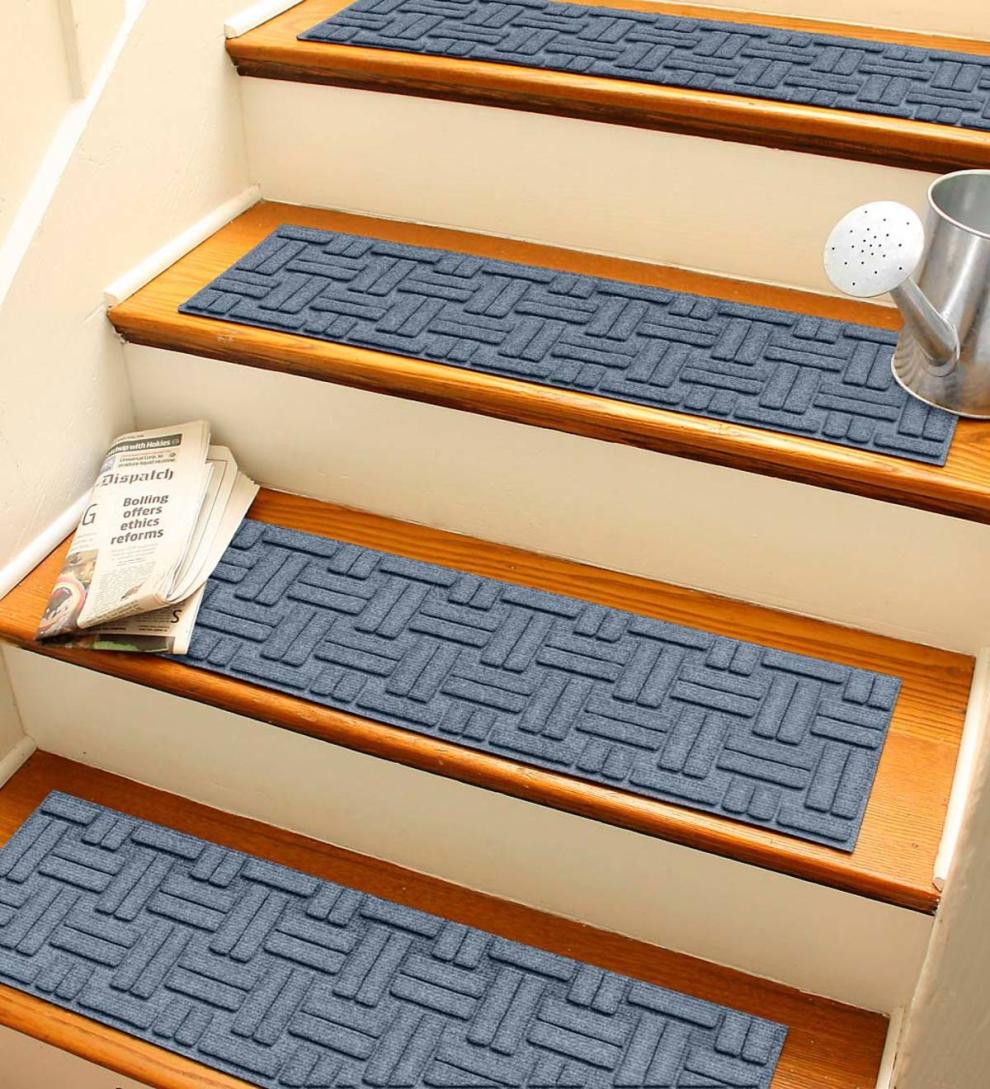 Plow & Hearth Stair Treads & Rug Pads Indoor Living Waterhog Basket Weave Stair Tread Mats, Set Of 4 - Bordeaux