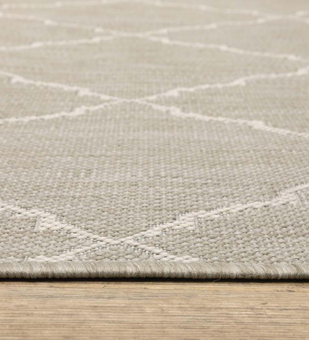 Plow & Hearth Synthetic Rugs Indoor Living Hamilton Latticework Indoor/Outdoor Rug