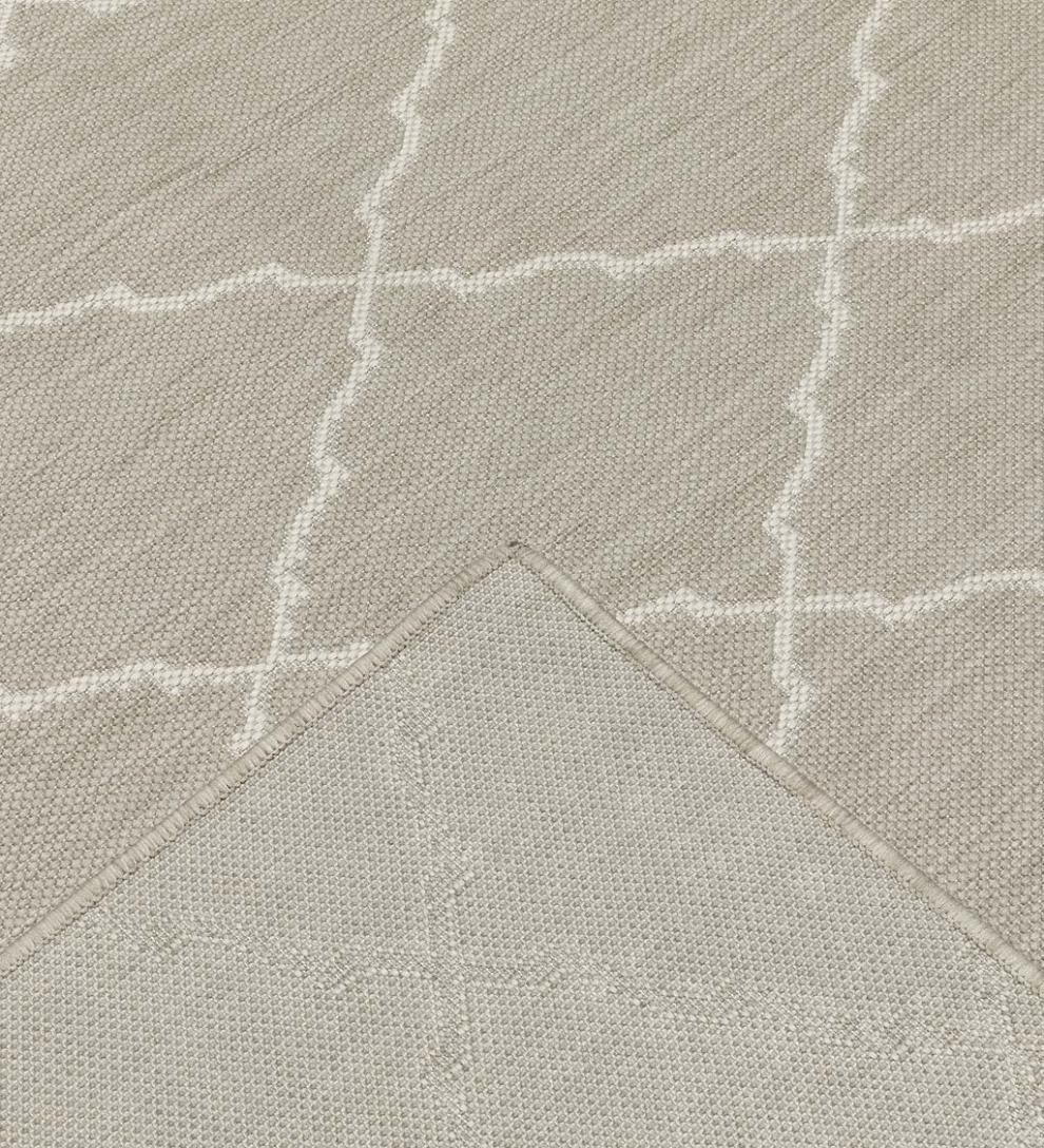 Plow & Hearth Synthetic Rugs Indoor Living Hamilton Latticework Indoor/Outdoor Rug