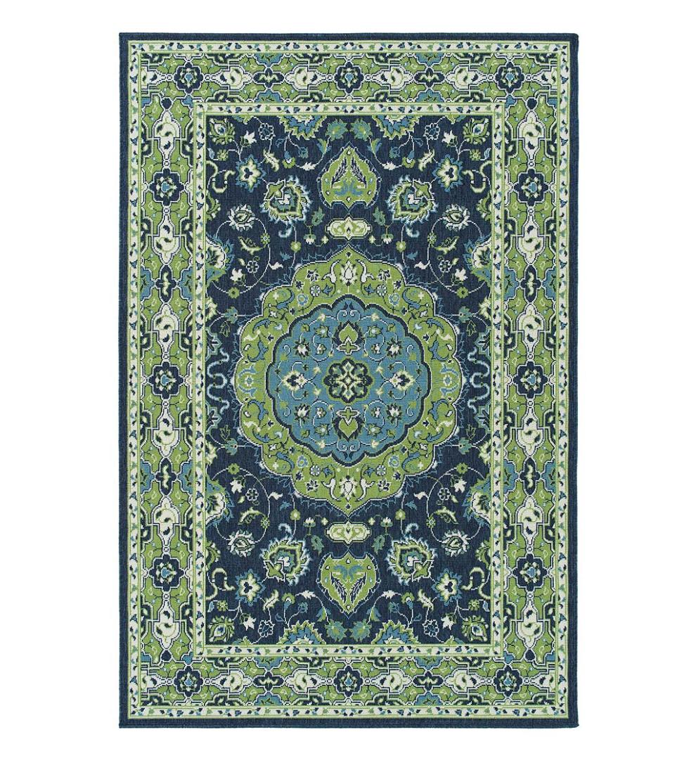 Plow & Hearth Synthetic Rugs Indoor Living Indoor/Outdoor Brunswick Wreath Polypropylene Rug