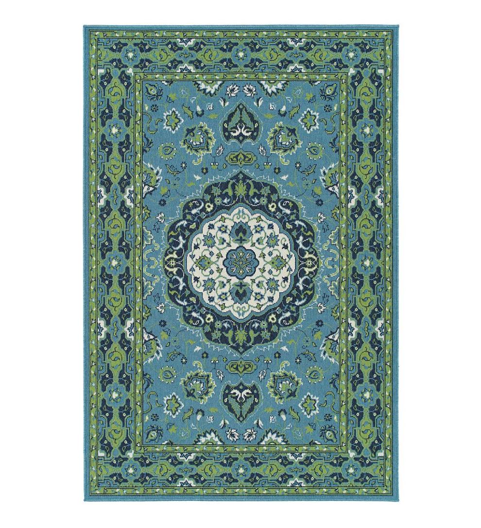 Plow & Hearth Synthetic Rugs Indoor Living Indoor/Outdoor Brunswick Wreath Polypropylene Rug
