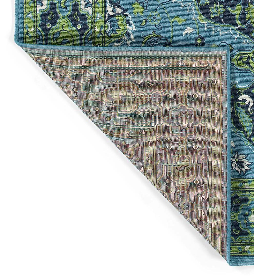 Plow & Hearth Synthetic Rugs Indoor Living Indoor/Outdoor Brunswick Wreath Polypropylene Rug
