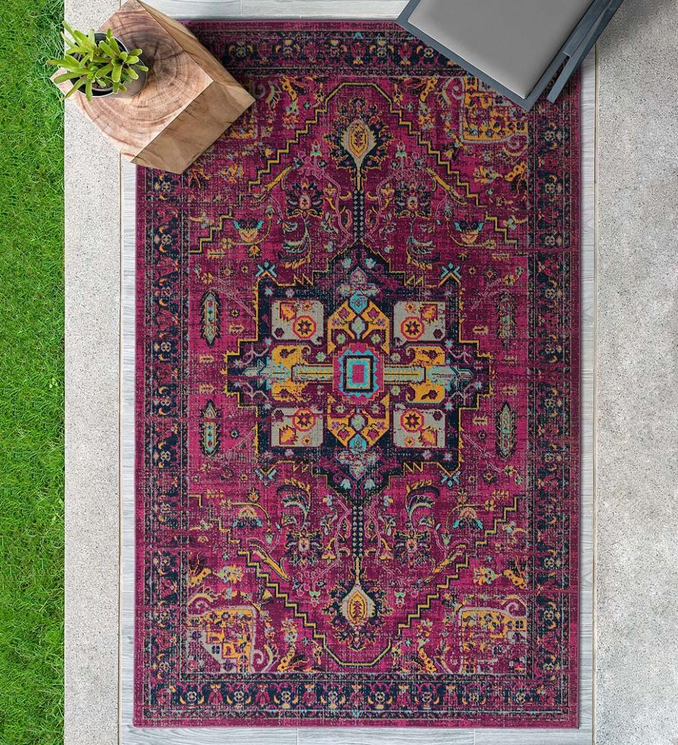 Plow & Hearth Synthetic Rugs Indoor Living Indoor/Outdoor Oakland Medallion Polypropylene Rug