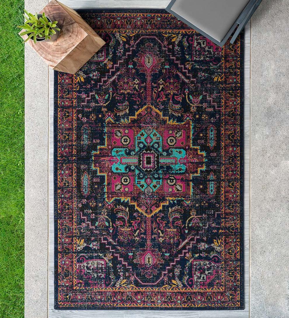 Plow & Hearth Synthetic Rugs Indoor Living Indoor/Outdoor Oakland Medallion Polypropylene Rug