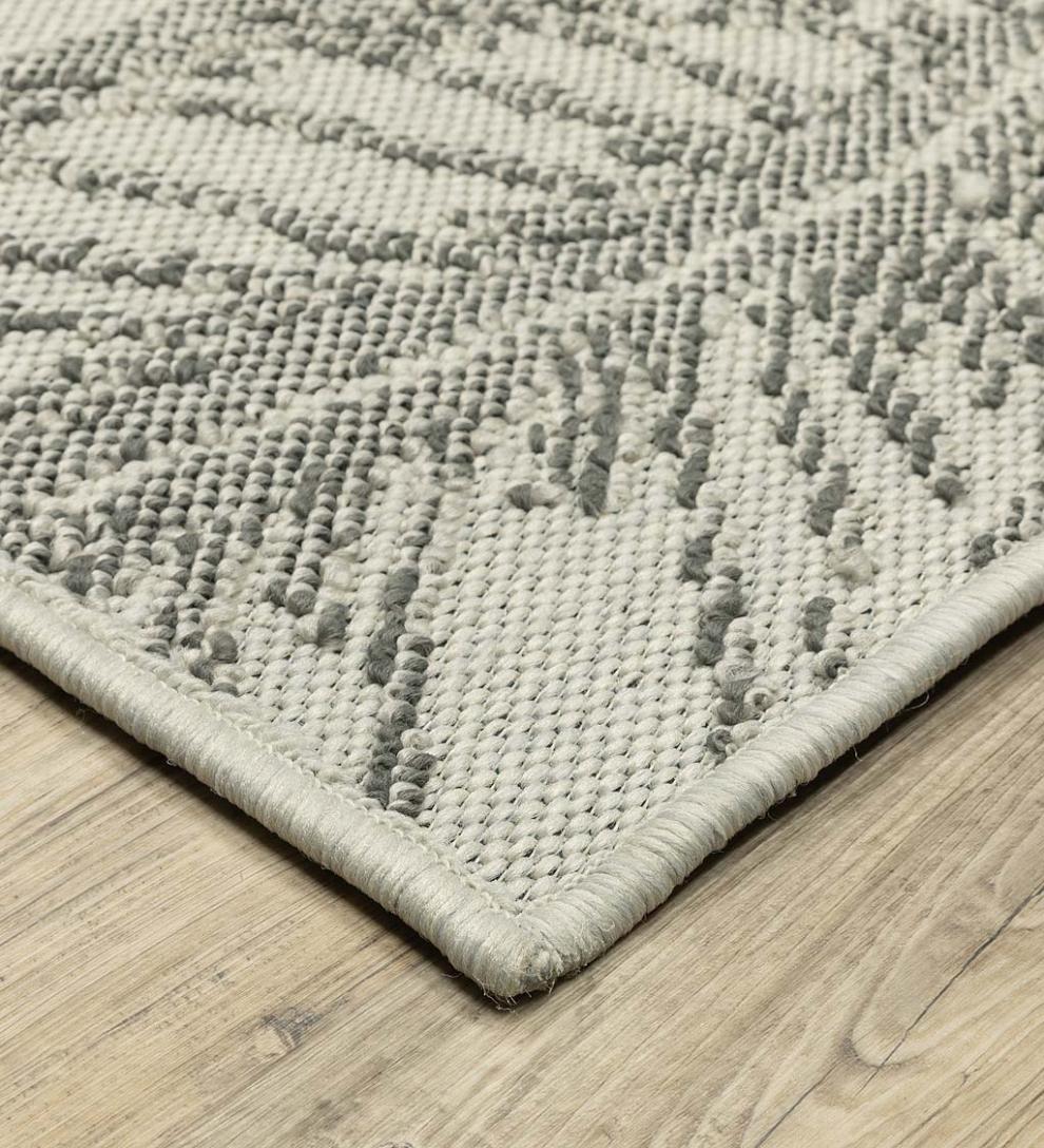 Plow & Hearth Synthetic Rugs Indoor Living Indoor/Outdoor York Leaves Polypropylene Rug