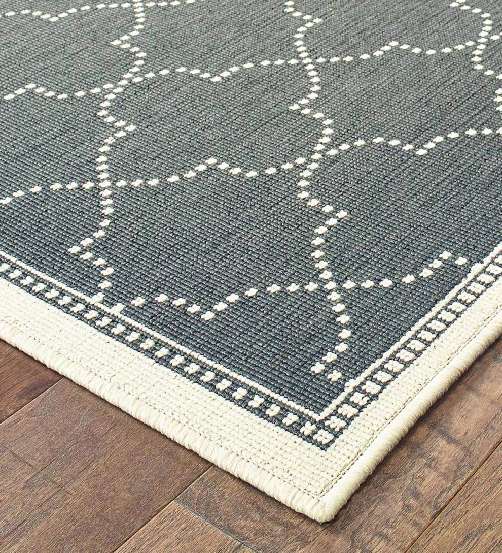 Plow & Hearth Synthetic Rugs Indoor Living Marston Quatrefoil Polypropylene Area Rug