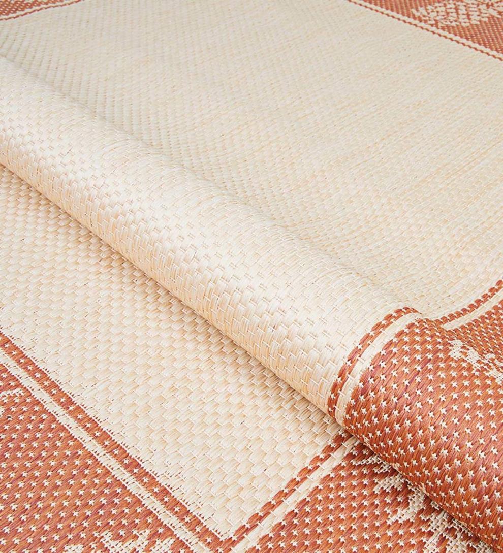 Plow & Hearth Synthetic Rugs Indoor Living Veranda Pineapple Indoor/Outdoor Polypropylene Rug