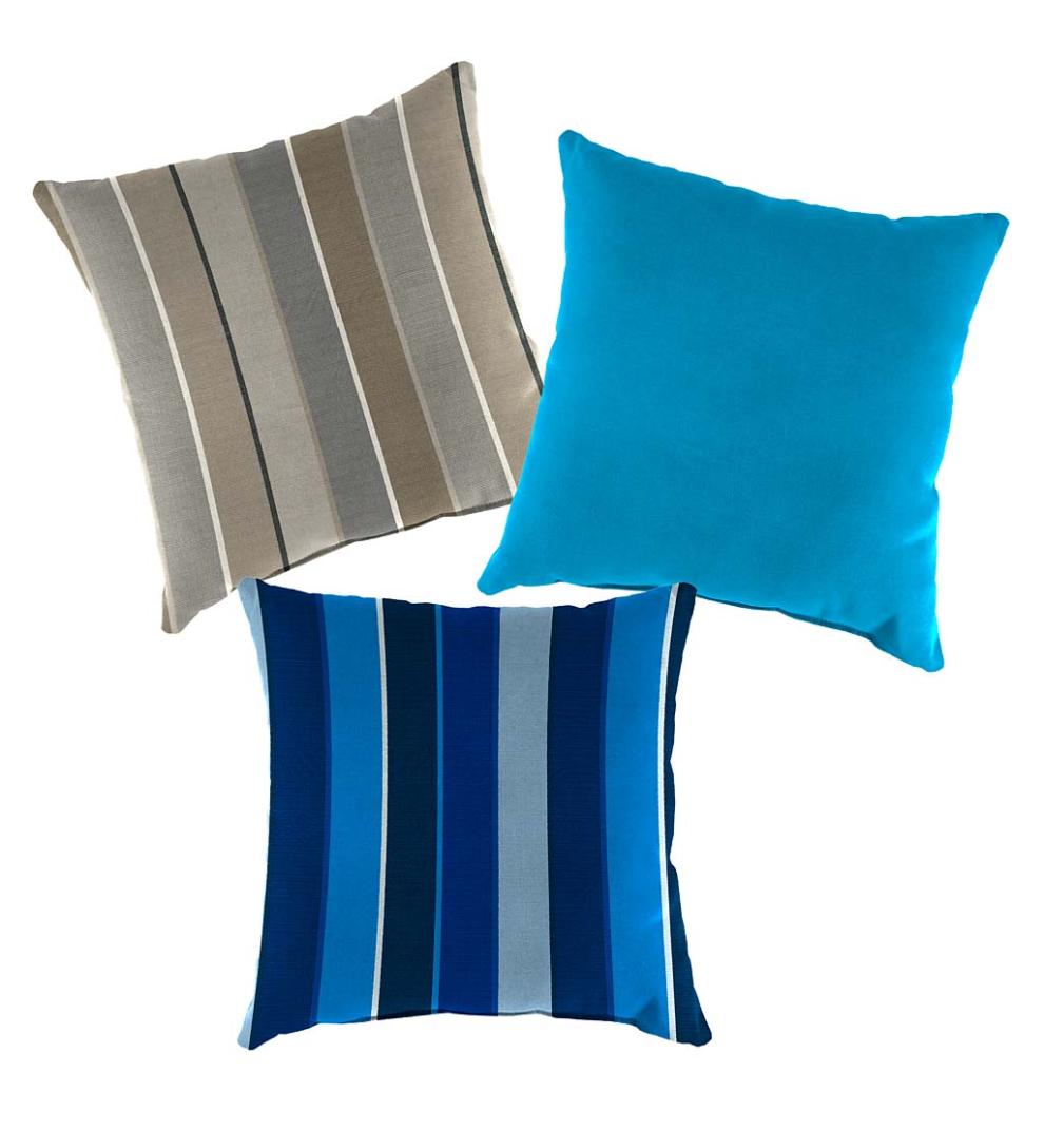 Plow & Hearth Outdoor Furniture Cushions Outdoor Living Sunbrella Throw Pillow, 15" Sq. X 7" - Bandana