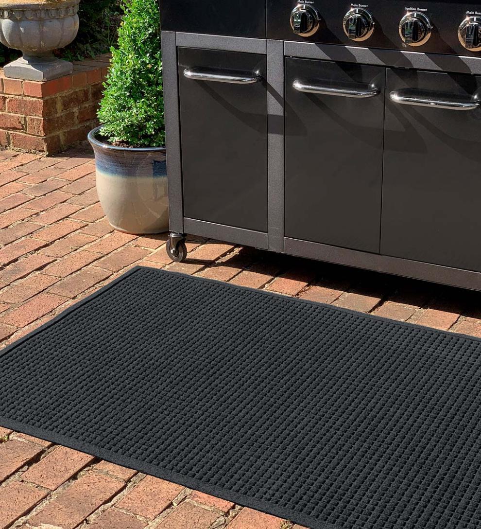 Plow & Hearth Synthetic Rugs Indoor Living Waterhog Square Pattern Grill Mat, 3' X 5' - Bordeaux