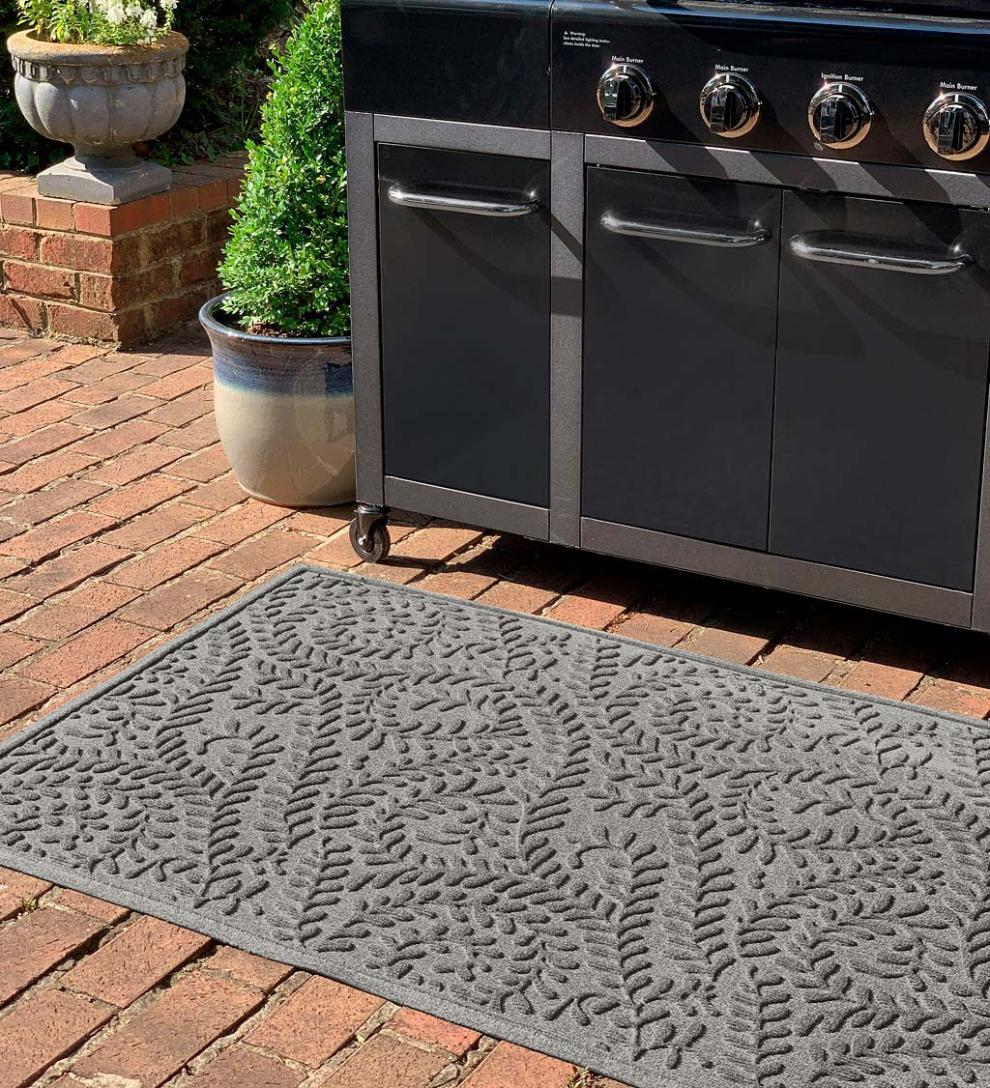 Plow & Hearth Synthetic Rugs Indoor Living Waterhog Boxwood Grill Mat, 3' X 5' - Bordeaux